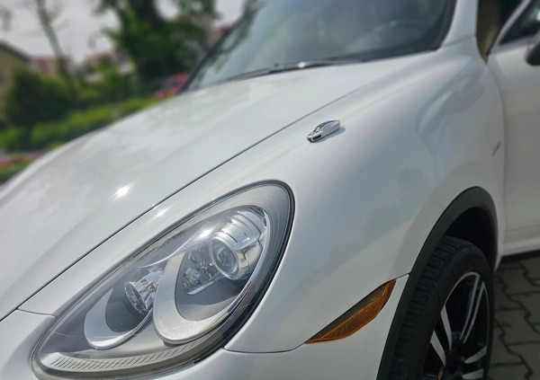 Porsche Cayenne cena 105500 przebieg: 188100, rok produkcji 2014 z Białystok małe 497